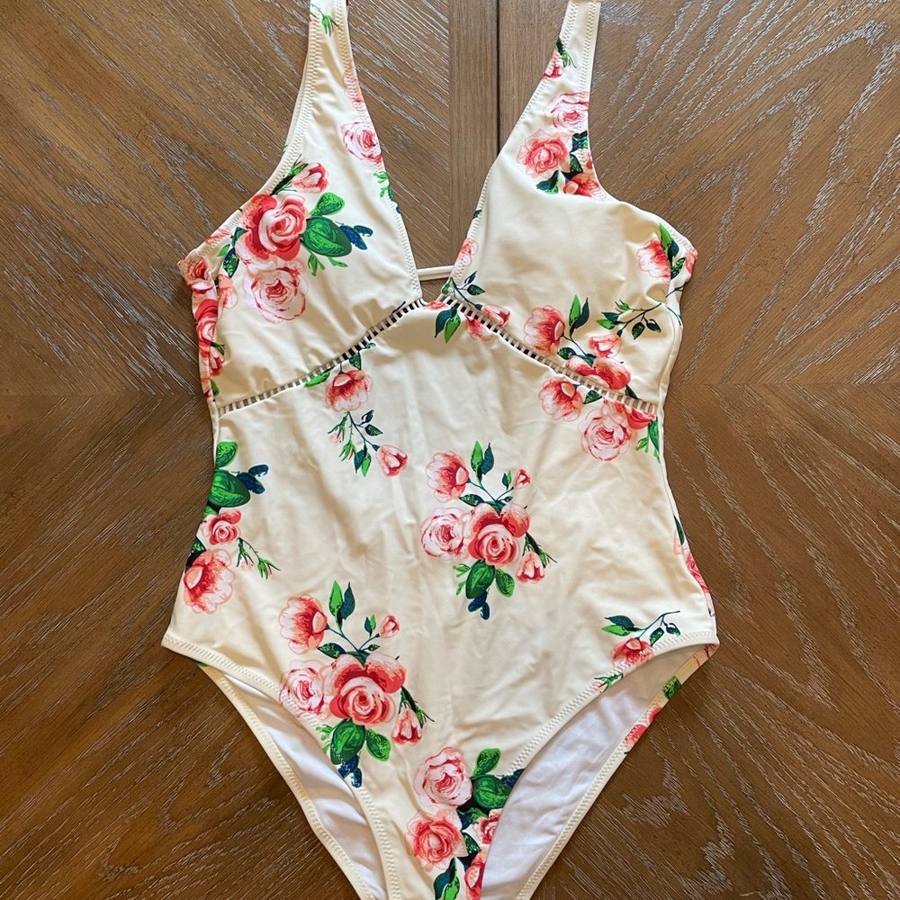 Cupshe Bathing Suit